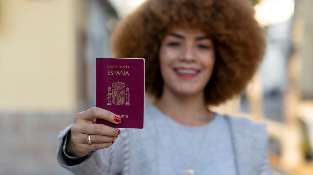 Как получить гражданство Испании